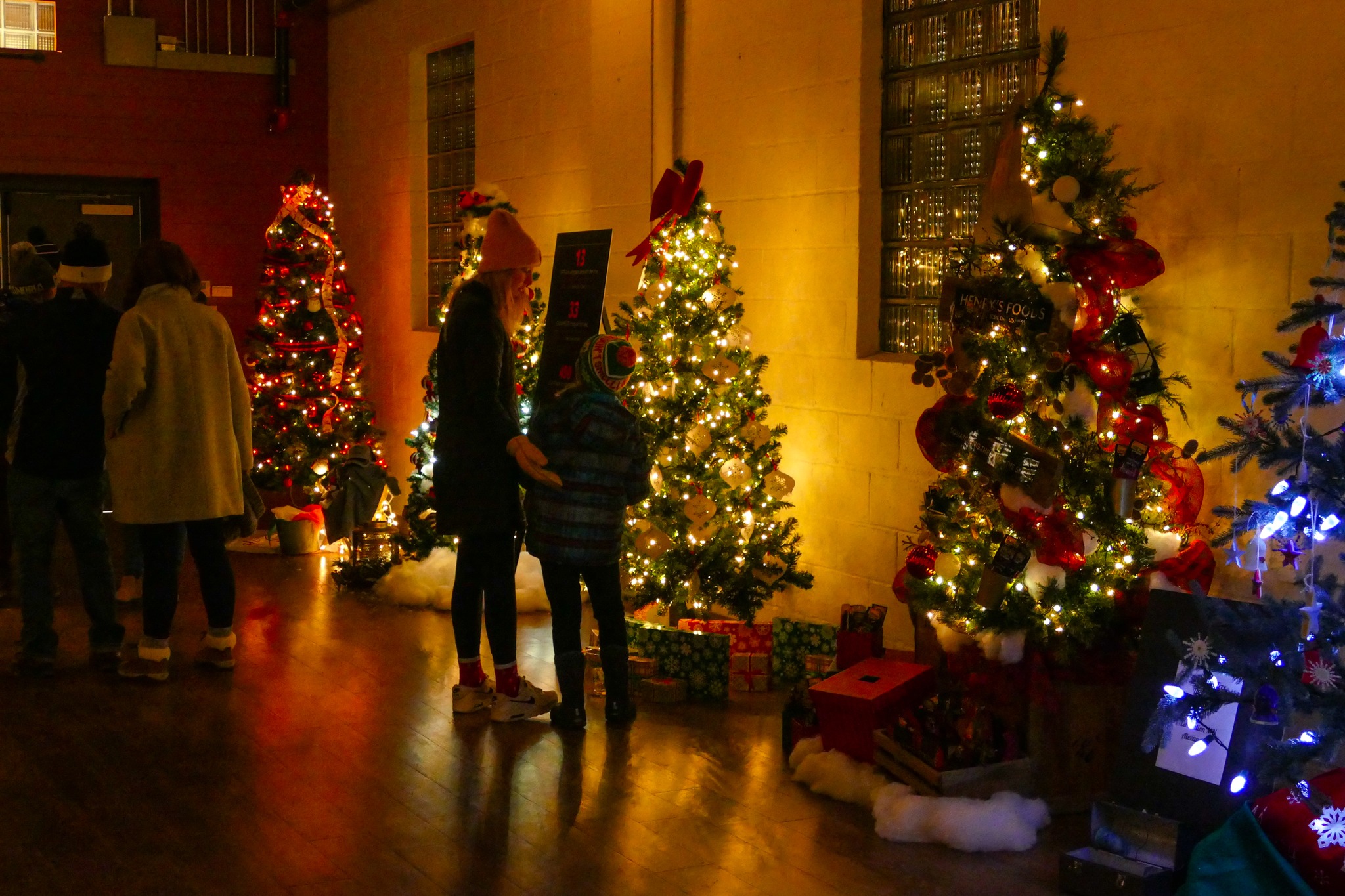 Parade of Trees Vieweing